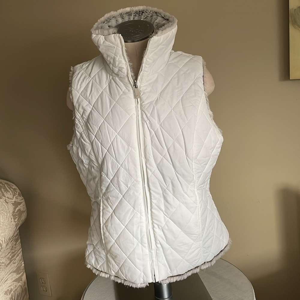 White Reversible Quilted Women's Warm Vest - No size tag believed to be a large